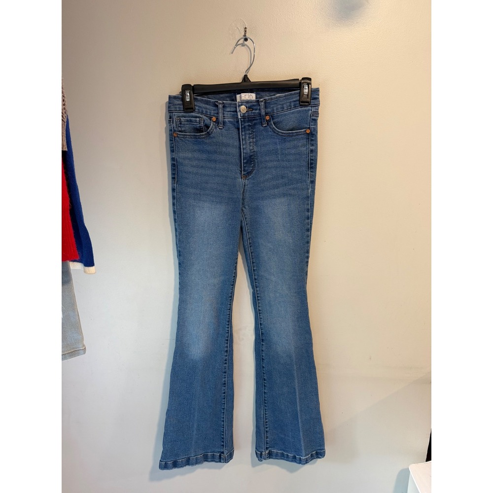 Sofia Jeans by Sofia Vergara Melisa Flare High Rise Medium Wash Denim Size 2